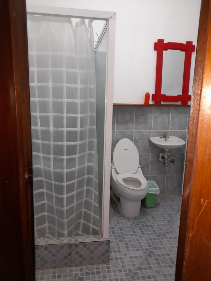 Hostal Blood Moon Рио Дулсе Екстериор снимка