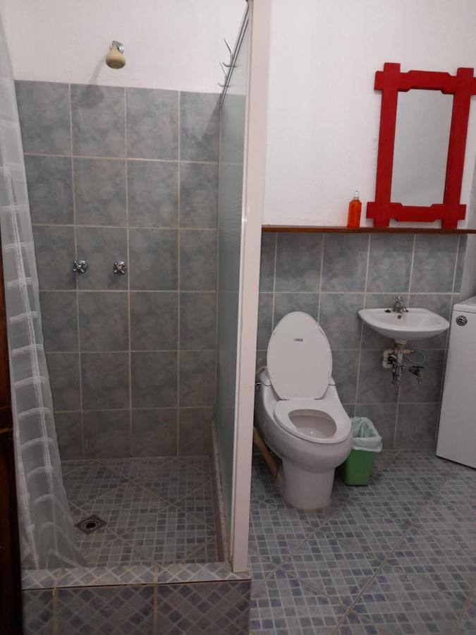 Hostal Blood Moon Рио Дулсе Екстериор снимка